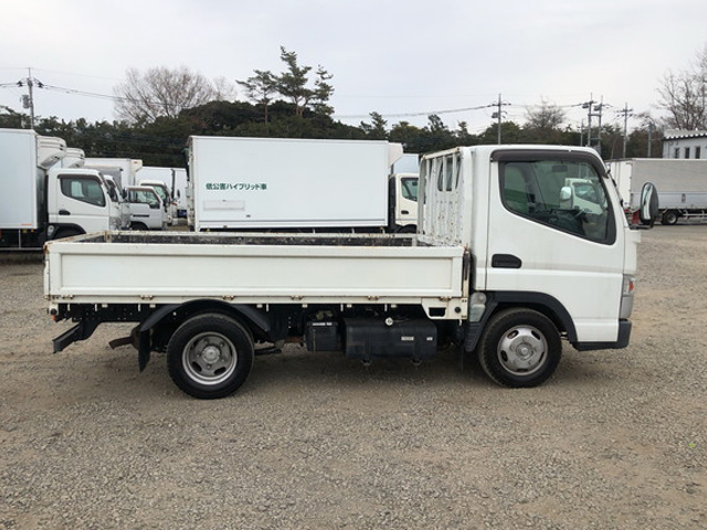 三菱ふそうキャンター平ボディ小型（2t・3t）[写真06]