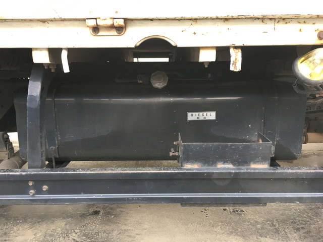 三菱ふそうキャンタークレーン3段小型（2t・3t）[写真20]