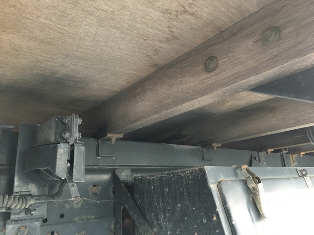 三菱ふそうキャンタークレーン3段小型（2t・3t）[写真23]