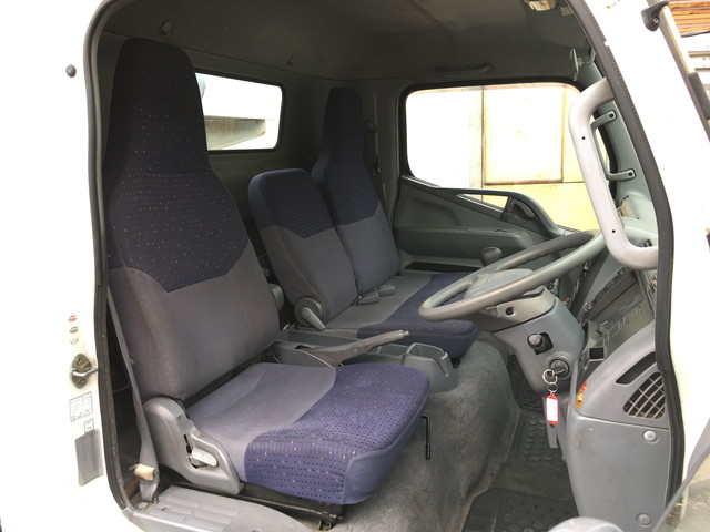 三菱ふそうキャンタークレーン3段小型（2t・3t）[写真33]