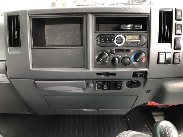 いすゞエルフセーフティローダー小型（2t・3t）[写真31]