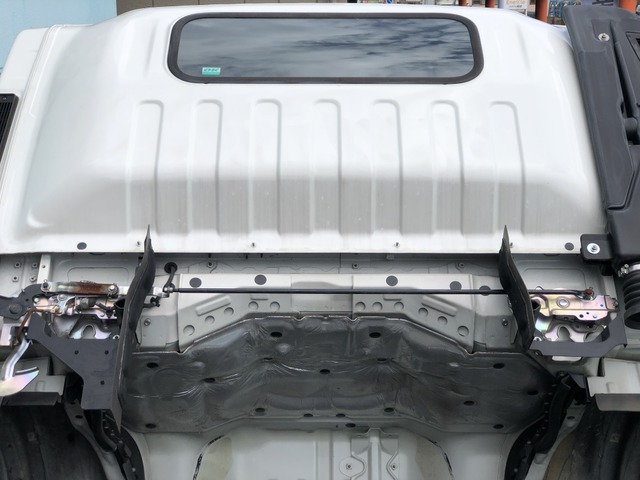 いすゞエルフセーフティローダー小型（2t・3t）[写真09]