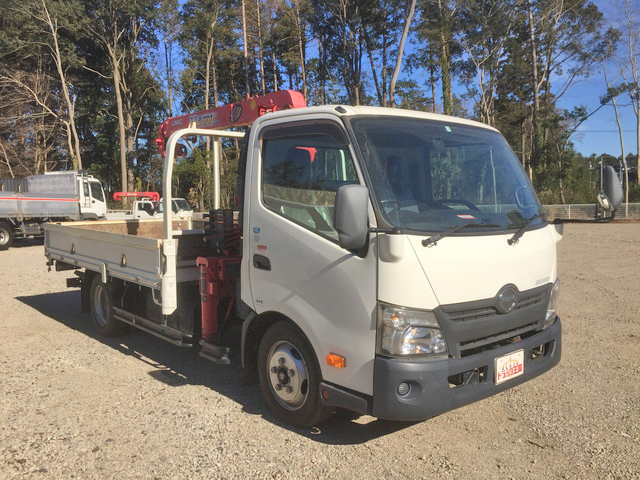 日野デュトロクレーン3段小型（2t・3t）[写真03]