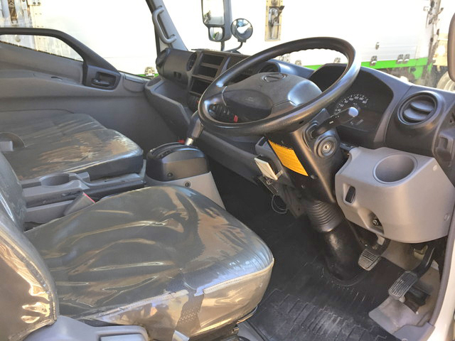 日野デュトロクレーン3段小型（2t・3t）[写真36]