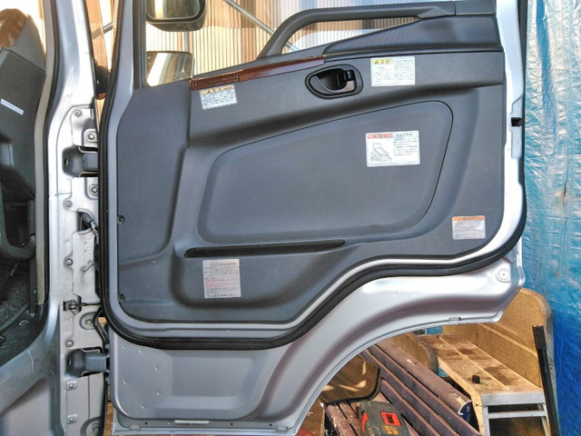 三菱ふそうスーパーグレートダンプ大型（10t）[写真29]