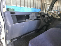 三菱ふそうキャンターアルミウイング小型（2t・3t）[写真30]