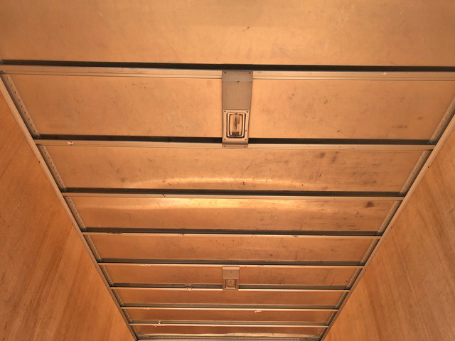 いすゞエルフアルミバン小型（2t・3t）[写真11]