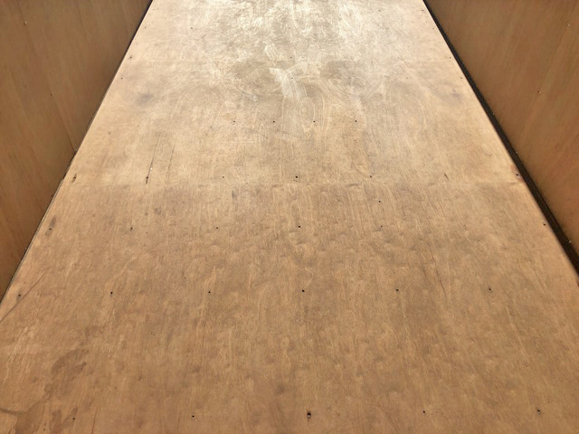 いすゞエルフアルミバン小型（2t・3t）[写真15]