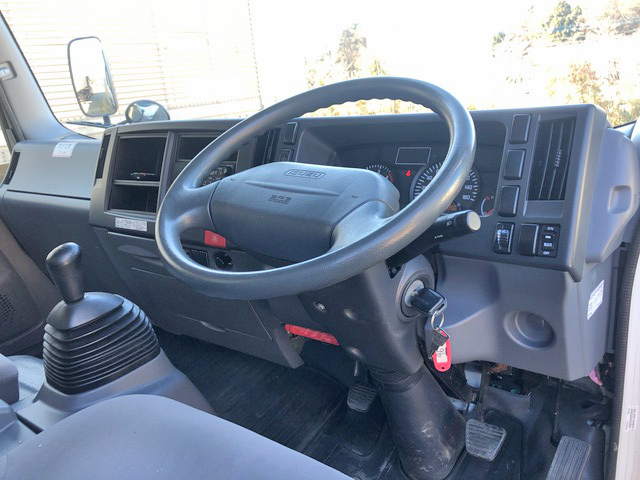 いすゞエルフアルミバン小型（2t・3t）[写真35]