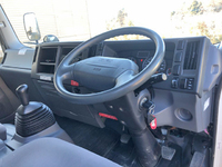 いすゞエルフアルミバン小型（2t・3t）[写真35]