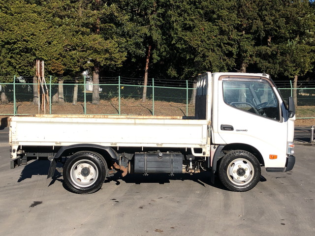 日野デュトロ平ボディ小型（2t・3t）[写真06]