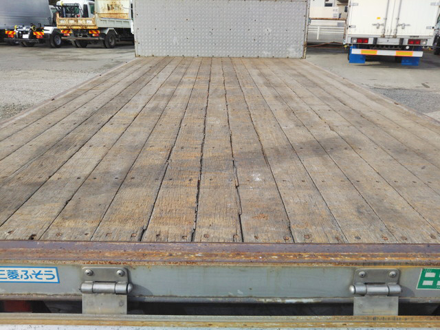 三菱ふそうファイターアルミブロック中型（4t）[写真11]