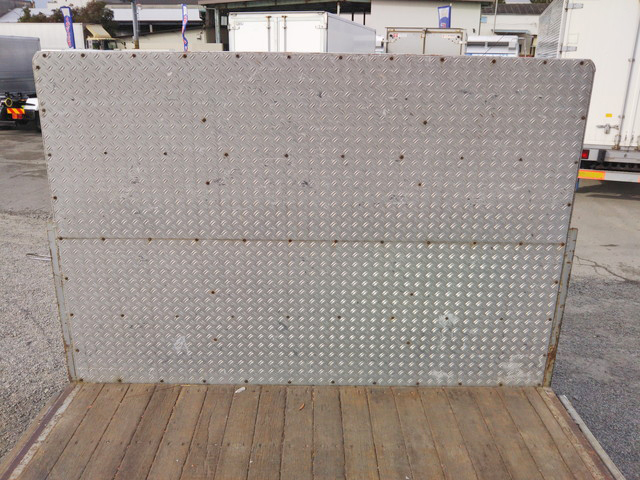 三菱ふそうファイターアルミブロック中型（4t）[写真12]