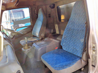 三菱ふそうファイターアルミブロック中型（4t）[写真28]