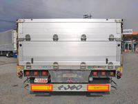 三菱ふそうファイターアルミブロック中型（4t）[写真09]