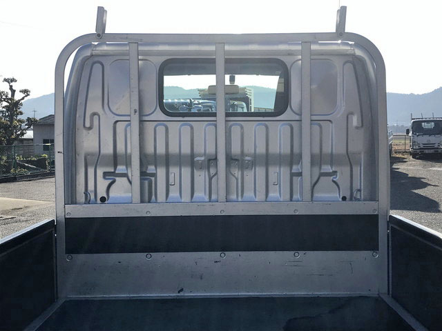 トヨタトヨエース平ボディ小型（2t・3t）[写真12]