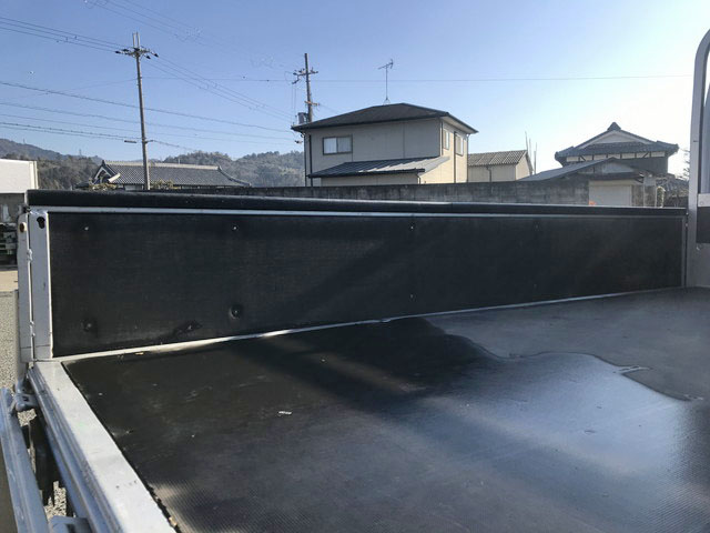 トヨタトヨエース平ボディ小型（2t・3t）[写真14]