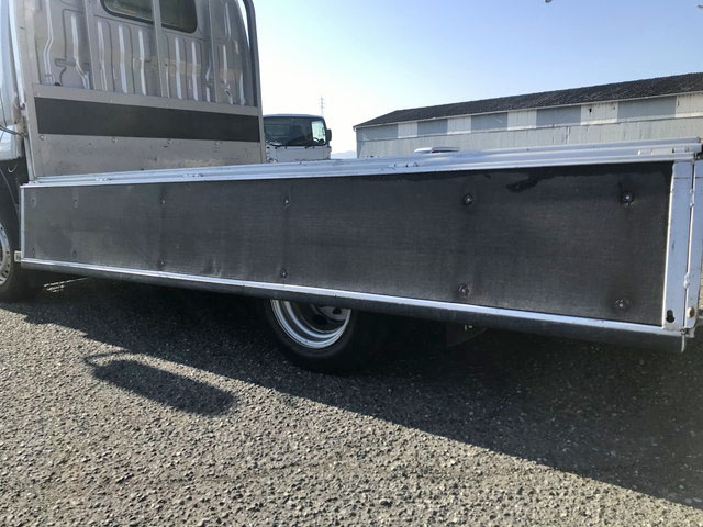 トヨタトヨエース平ボディ小型（2t・3t）[写真16]