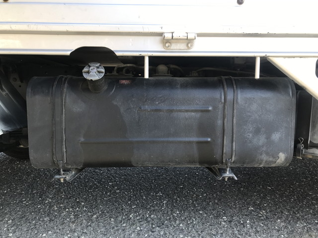 トヨタトヨエース平ボディ小型（2t・3t）[写真19]