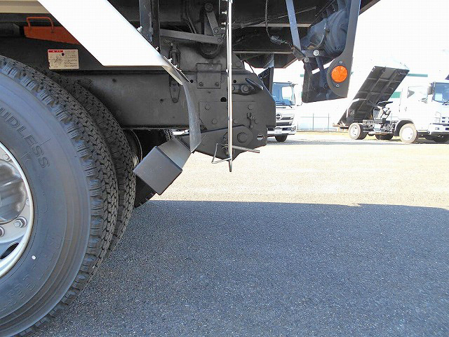 日野プロフィアダンプ大型（10t）[写真24]