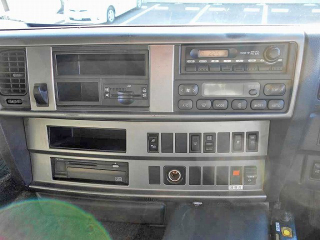 日野プロフィアダンプ大型（10t）[写真35]