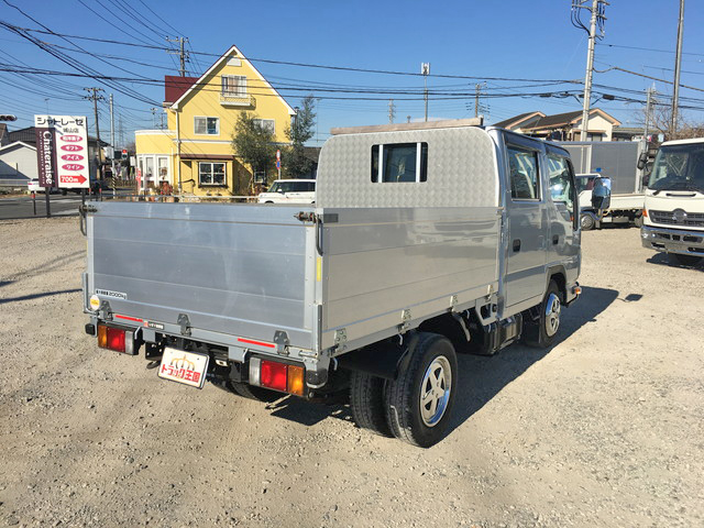 いすゞエルフダブルキャブ（Wキャブ）小型（2t・3t）[写真02]
