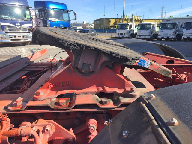 いすゞギガトレーラーヘッド（トラクターヘッド）大型（10t）[写真12]