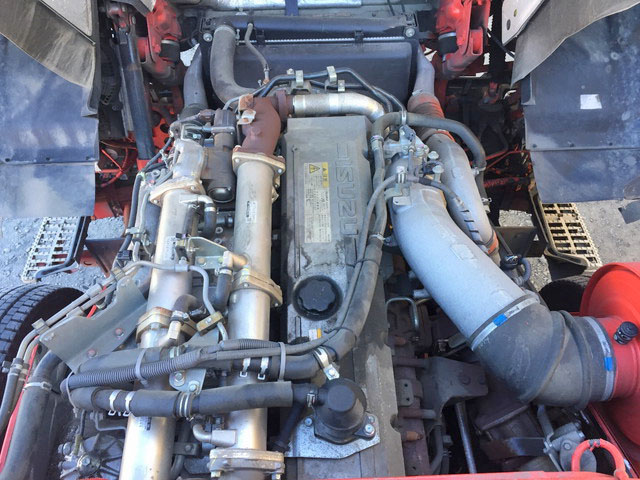 いすゞギガトレーラーヘッド（トラクターヘッド）大型（10t）[写真25]