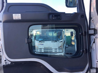 いすゞギガトレーラーヘッド（トラクターヘッド）大型（10t）[写真27]