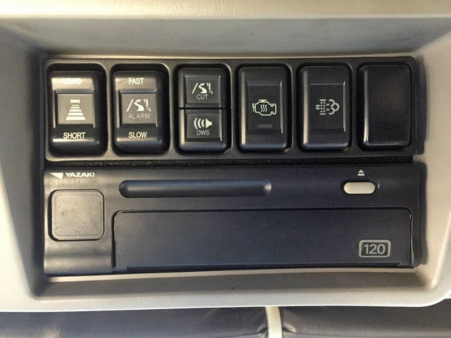 いすゞギガトレーラーヘッド（トラクターヘッド）大型（10t）[写真34]