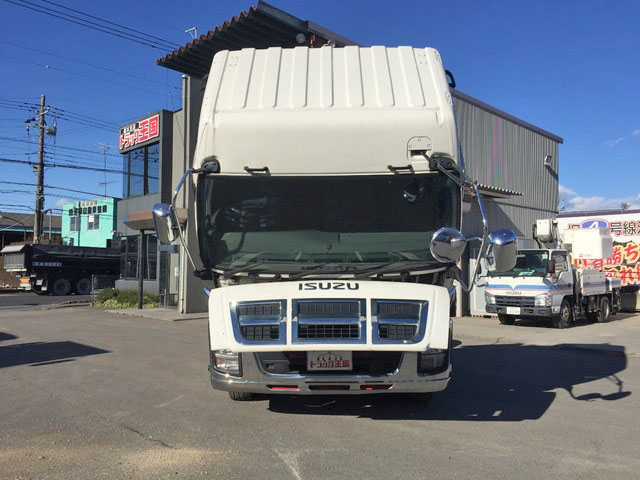 いすゞギガトレーラーヘッド（トラクターヘッド）大型（10t）[写真08]