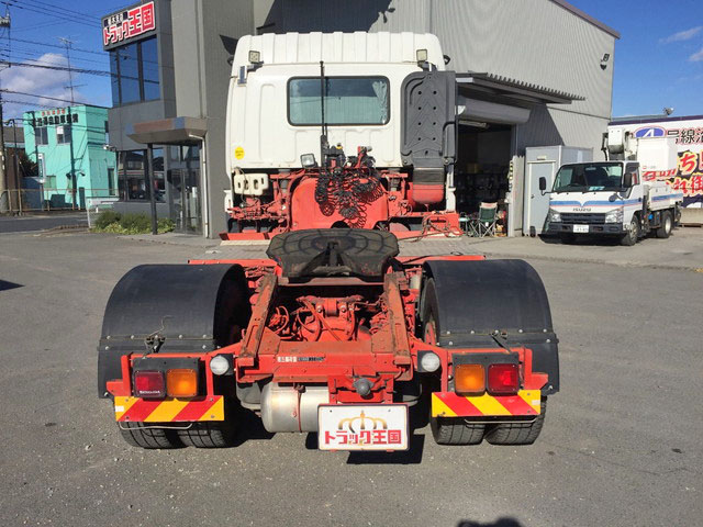 いすゞギガトレーラーヘッド（トラクターヘッド）大型（10t）[写真09]