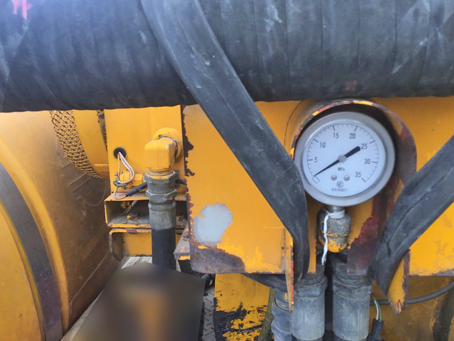 いすゞエルフコンクリートポンプ車小型（2t・3t）[写真10]