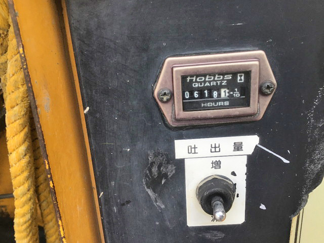 いすゞエルフコンクリートポンプ車小型（2t・3t）[写真11]