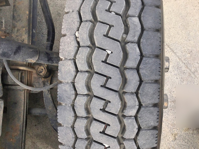 いすゞエルフコンクリートポンプ車小型（2t・3t）[写真13]