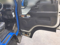 いすゞエルフコンクリートポンプ車小型（2t・3t）[写真21]