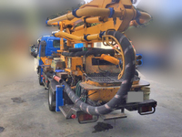 いすゞエルフコンクリートポンプ車小型（2t・3t）[写真05]