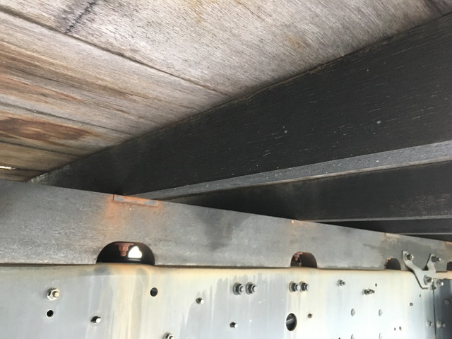 三菱ふそうファイター平ボディ中型（4t）[写真15]