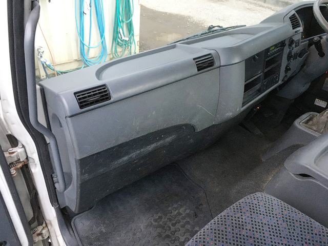 三菱ふそうファイター平ボディ中型（4t）[写真29]