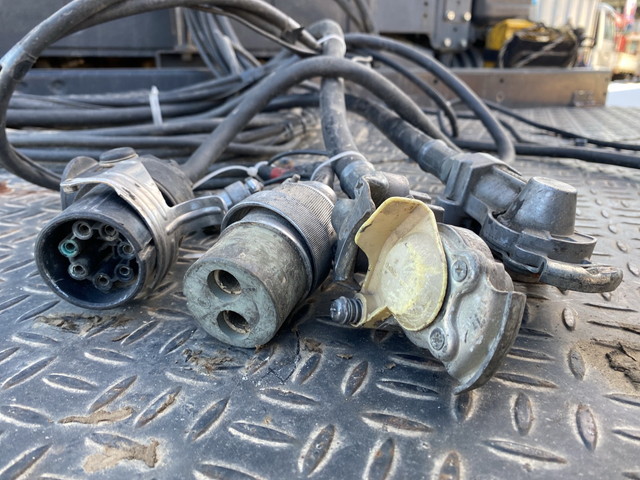 三菱ふそうスーパーグレートトレーラーヘッド（トラクターヘッド）大型（10t）[写真12]