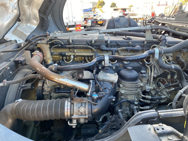 三菱ふそうスーパーグレートトレーラーヘッド（トラクターヘッド）大型（10t）[写真23]