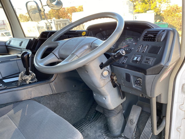 三菱ふそうスーパーグレートトレーラーヘッド（トラクターヘッド）大型（10t）[写真28]