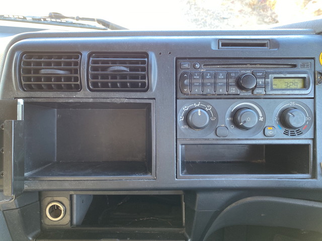 三菱ふそうスーパーグレートトレーラーヘッド（トラクターヘッド）大型（10t）[写真36]