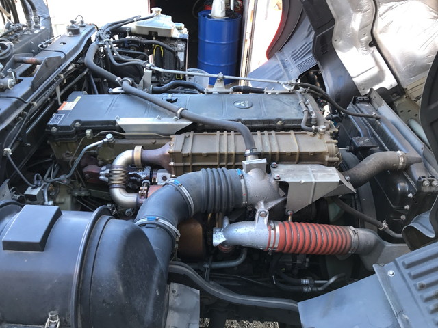 三菱ふそうスーパーグレートトレーラーヘッド（トラクターヘッド）大型（10t）[写真24]