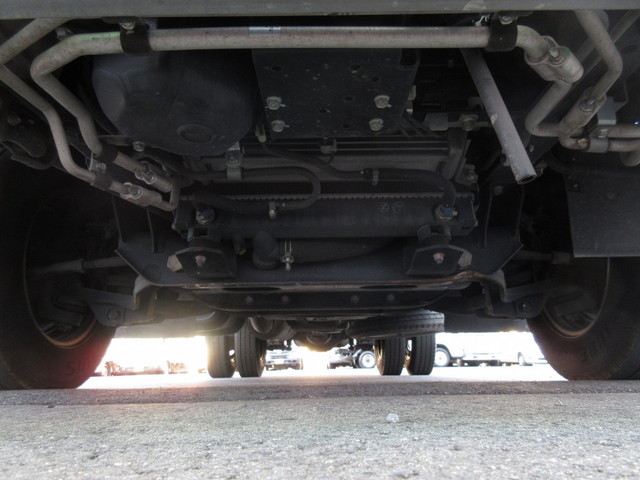 三菱ふそうキャンター平ボディ小型（2t・3t）[写真16]