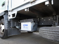 三菱ふそうキャンター平ボディ小型（2t・3t）[写真17]