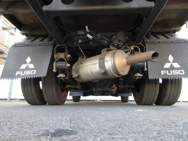 三菱ふそうキャンター平ボディ小型（2t・3t）[写真20]