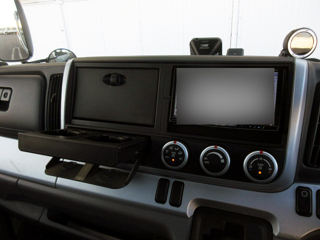 三菱ふそうキャンター平ボディ小型（2t・3t）[写真31]