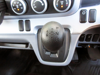 三菱ふそうキャンター平ボディ小型（2t・3t）[写真32]