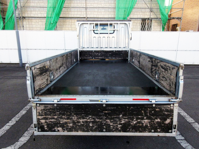 三菱ふそうキャンター平ボディ小型（2t・3t）[写真07]